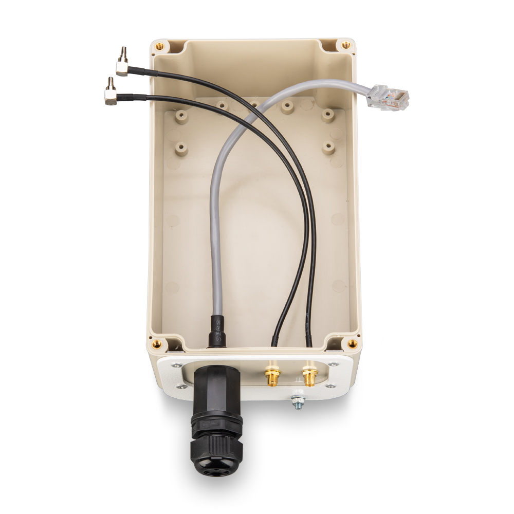 Кронштейн KG-SMAx2 с гермобоксом для сетчатой антенны (с гермовводом RJ45)